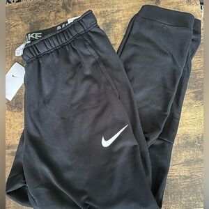 Nike Dri-Fit NWT Men’s XL Joggers